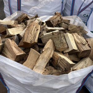 2nd class/Wonky Kiln dried hardwood logs - 0.7m3 bag